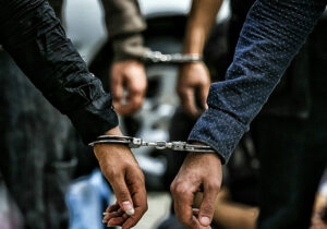 دستبند پلیس بر دستان ۷ نفر سارق در بافق