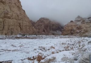 بارش برف زمستانی در روستای قطرم+تصاویر
